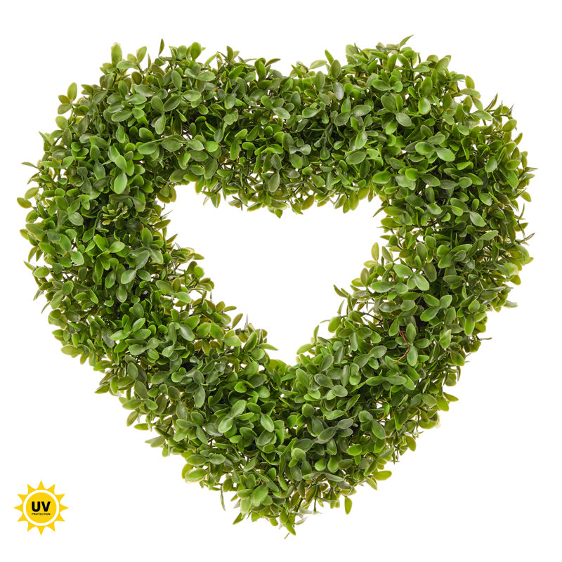 14" UV Boxwood Wall Heart