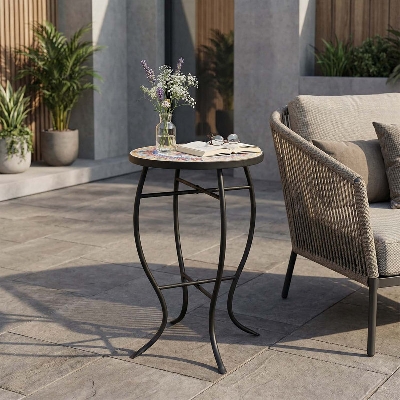 Table d'appoint d'extérieur, durable et stylisée