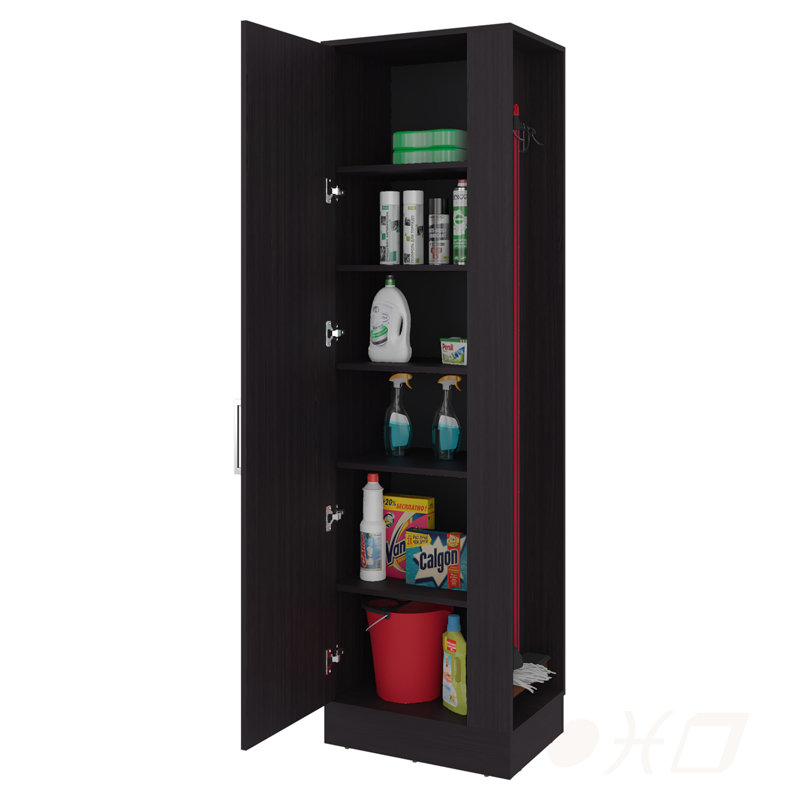 Armoire de rangement utilitaire Fairfield avec tablette à 6 niveaux et crochets à balai, idéale pour un rangement organisé et efficace