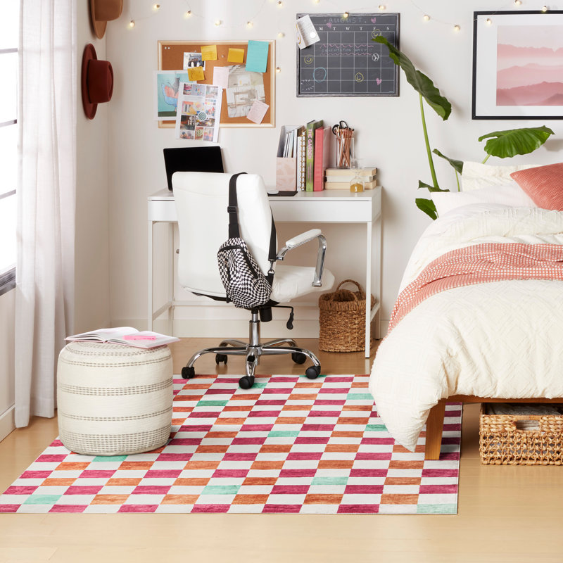 TOWN & COUNTRY PLAY Niko Checkmate Kids Plush Washable Area Rug, Red/Multi, Rectangle 3'3" x 5'3"