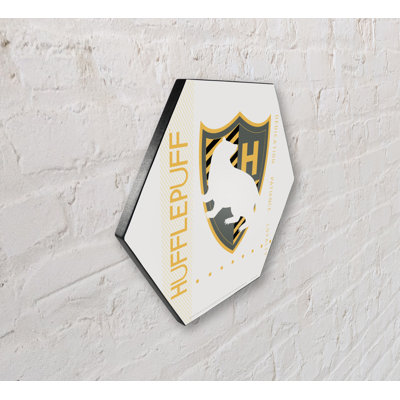 Harry Potter (Hufflepuff Shield) Knexagon Wood Print