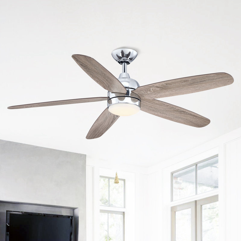 Ventilateur de plafond à hélice de 52 po avec lumières DEL et télécommande Wallford