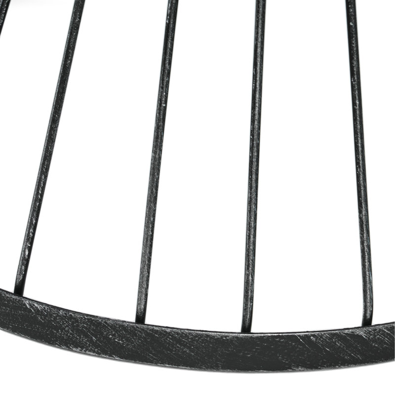 Table d'extérieur sophistiquée en noir mat - côté en fer avec des lignes épurées pour des boissons au design décontracté