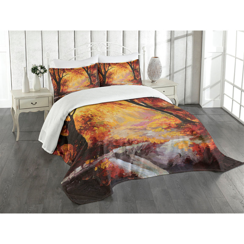 Autumn Forest Queen Quilted Bedspread Set in White