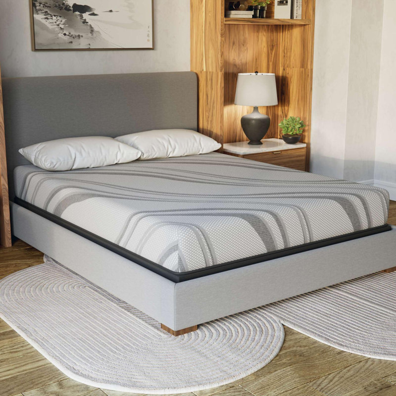 Matelas à sensation moyenne avec mousse viscoélastique gélifiée, Très grand californien, 8"