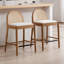 Tabourets de bar modernes avec tabourets de bar rembourrés avec dossier en rotin et pieds en bois-319297921-319298045