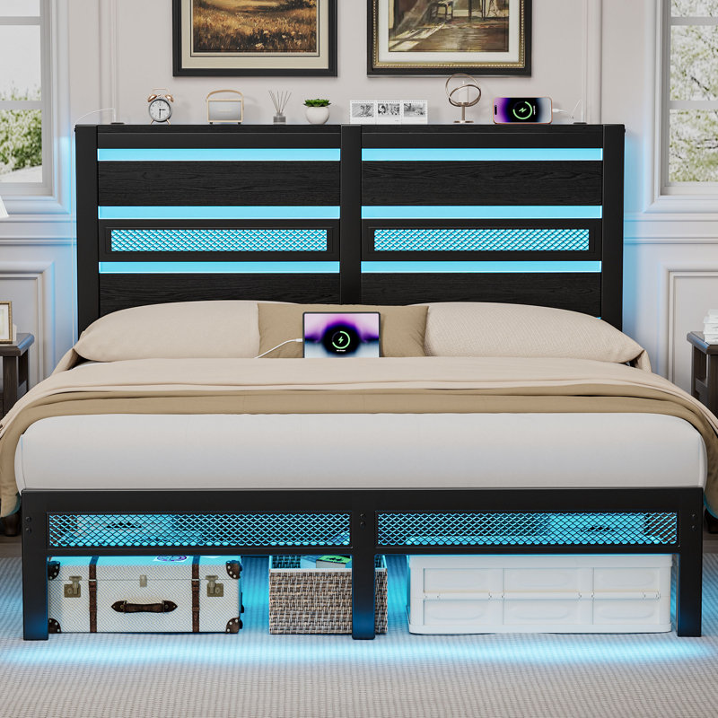 Structure de lit avec lumières DEL et station de charge, structure de lit plateforme en métal avec rangement sous le lit, tête de lit, support silencieux / support en métal / aucun sommier nécessaire
