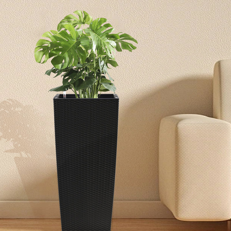 Pot à fleurs noir moderne carré de 30 pouces avec arrosage automatique pour une utilisation en plastique automatique