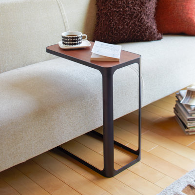 Petite table de chevet compacte en métal et en bois - Table de bout étroite en forme de C