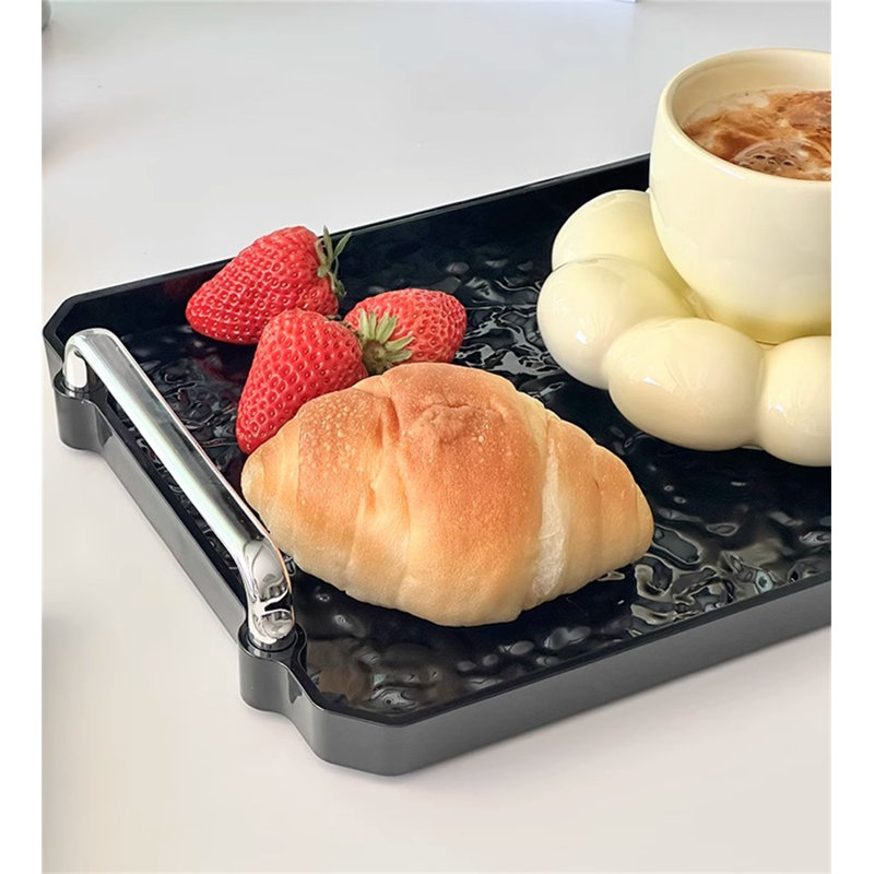 Plateau en plastique Haaken, H 1,57 po x l 8,58 po x P 16,14 po, Noir