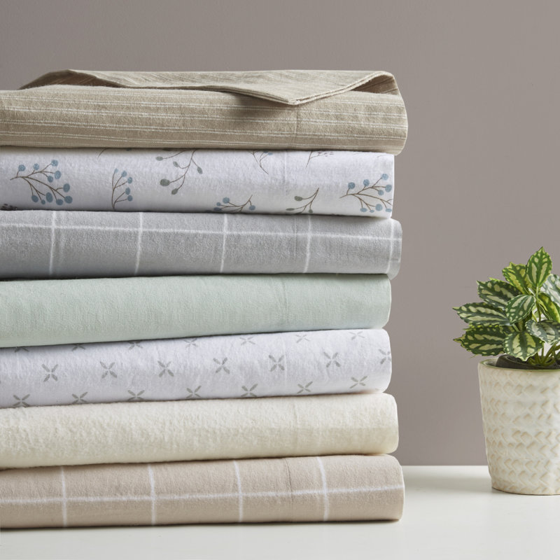 4 Pieces 100% Cotton Flannel Printed Sheet Set,White Tossed Botanical, White Multi Floral, California King Sheet Set
