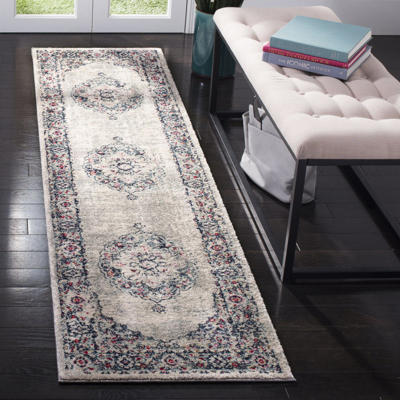 Ashburn Oriental Area Rug, Runner 61 x 244 cm