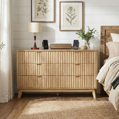  Commode en bois cannelée avec système de stabilité anti-basculement intégré