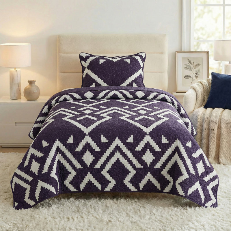 2-Piece Twin Quilt Set - Twin Bedspread and Pillow Sham with Stylish Geometric Pattern - Lightweight Quilt Bedding Set for All Seasons - Soft Microfiber Coverlet by Lavish Home (Navy/White)