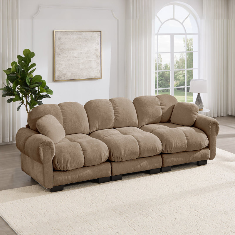 Canapé modulaire en chenille matelassé 3 places avec coussins décoratifs 104 po Fairmont, Taupe