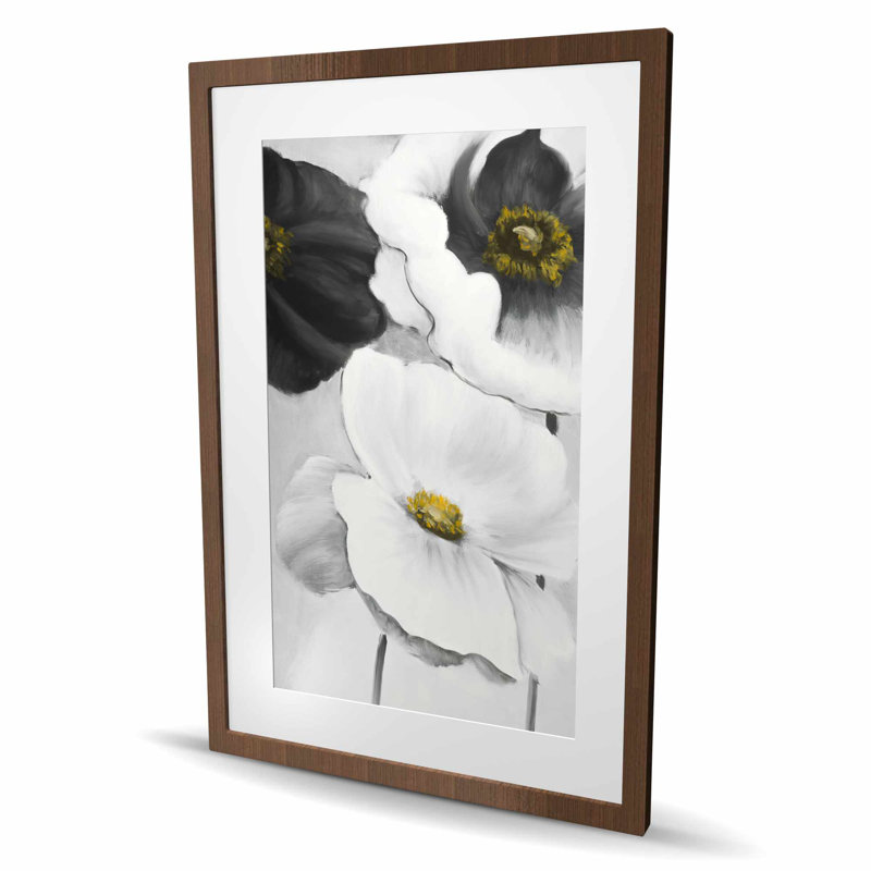 À motif de fleurs blanches assorties | Art encadré gris monochrome, H 36 po x l 24 po, Brown