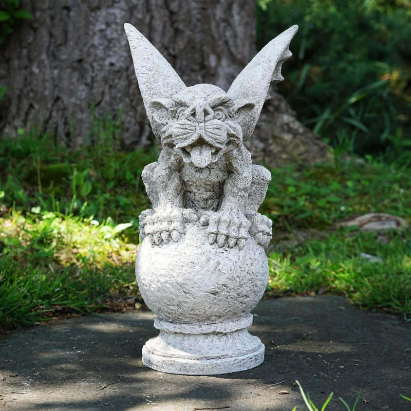 Statue de jardin 13 po gargouille assise sur un fleuron