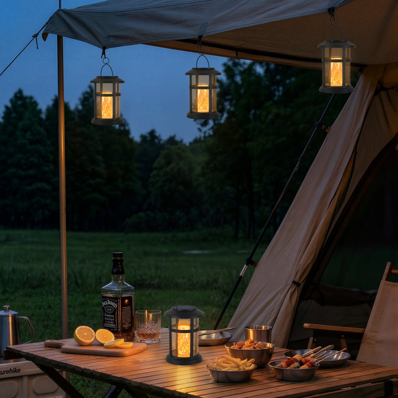 Black Outdoor Hanging Solar Lantern With Flame-style Light Bulb And Clip