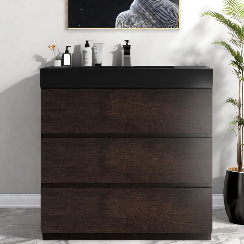 Meuble-lavabo spacieux en noyer avec lavabo noir, style salle de bain moderne
