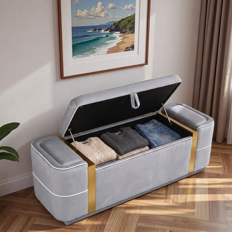 Banc moderne avec repose-pieds rembourré avec compartiment de rangement caché, conception à rabat et bandes décoratives en métal doré