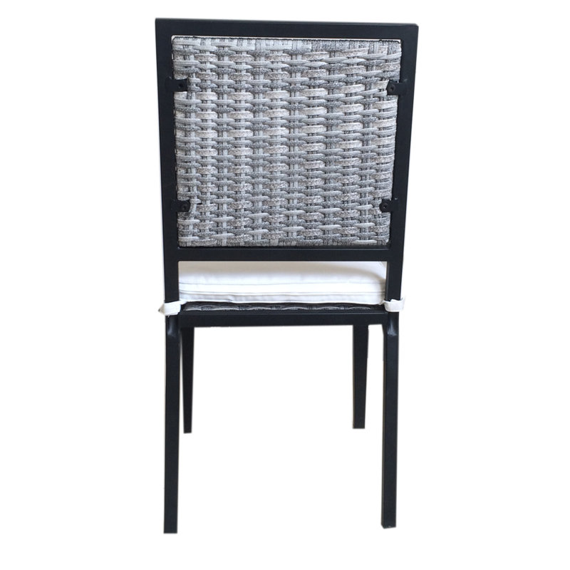 Chaise de patio avec coussin