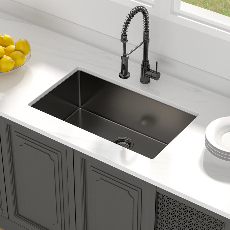 Évier de cuisine encastré à simple cuve en acier inoxydable de calibre 16 L 33 po x l 19 po