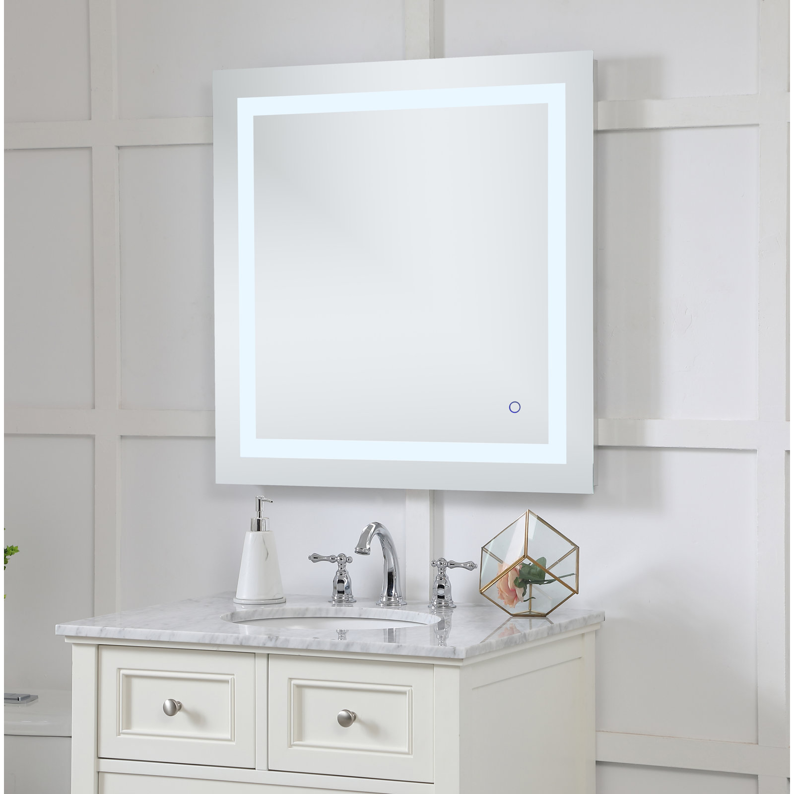 Scoles Flat Wall Mirror, 30" x 30"