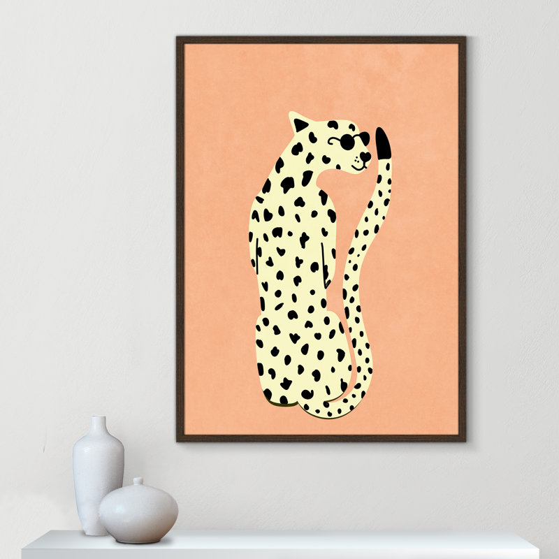 Motif de guépard «Cool» par Oltmanns, Grain de bois noyer, L 29,5 po x H 41,5 po, Framed Print