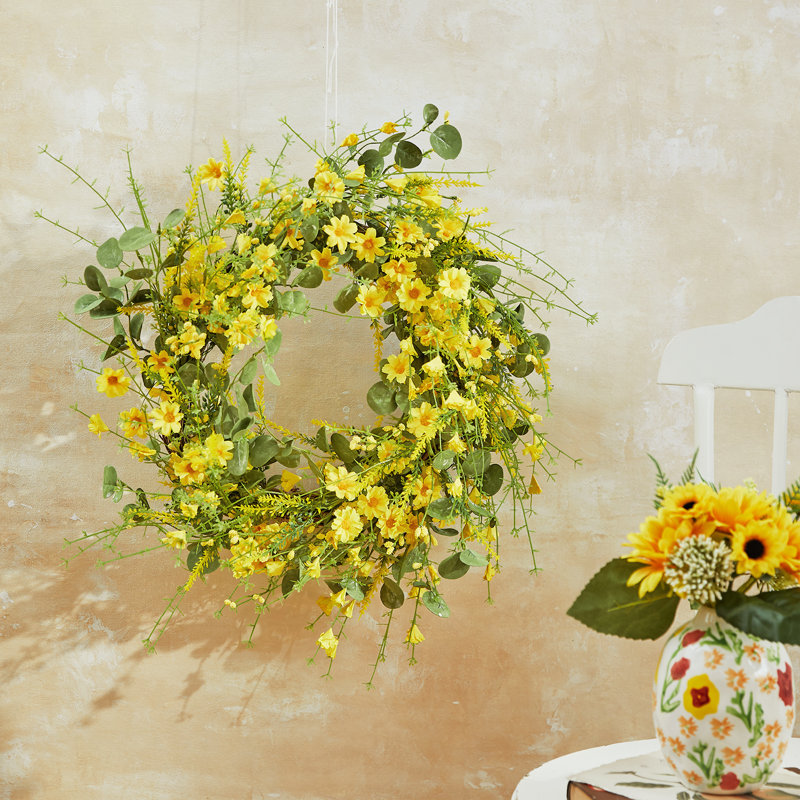 Handcrafted Faux Daisy 20" Wreath