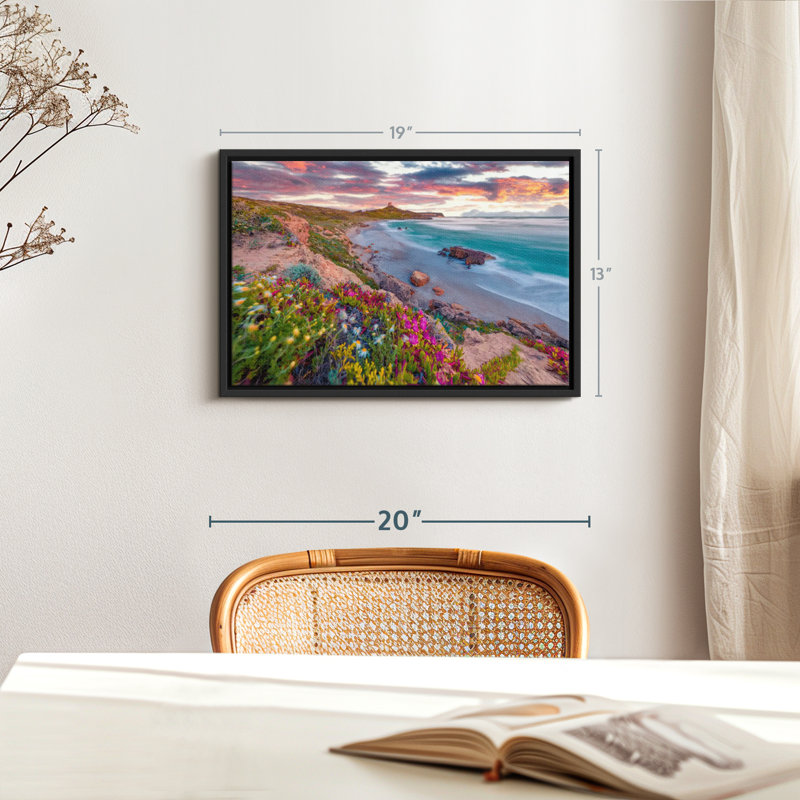 «Sardinia Beach Flowers», reproduction sur toile, H 13 po x l 19 po