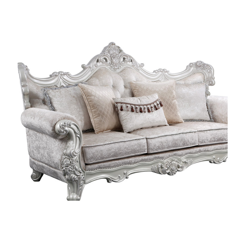 CHAISE CLUB