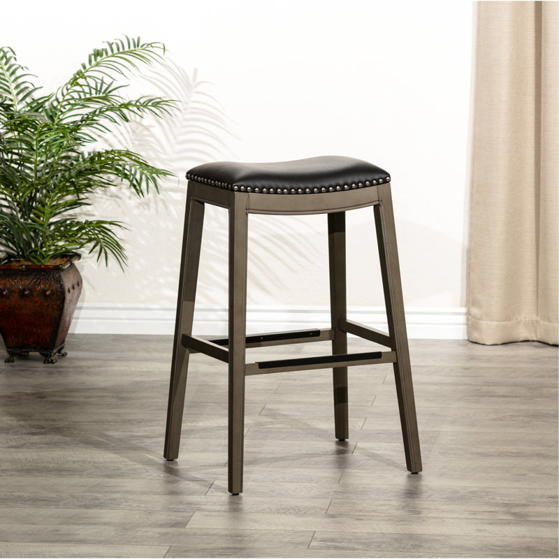 Tabouret de bar gris vieilli de 30 po avec siège en cuir noir - un tabouret élégant et polyvalent, Gris, Noir