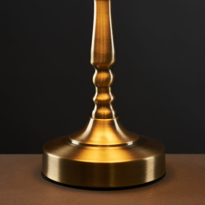 Fason Metal Table Lamp, Yes