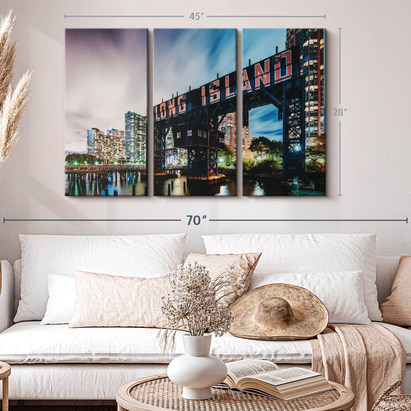 «Long Island Sign» sur toile, H 45 po x l 28 po