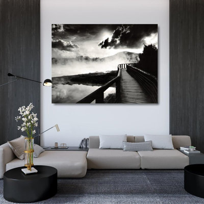 Passerelle sur le lac