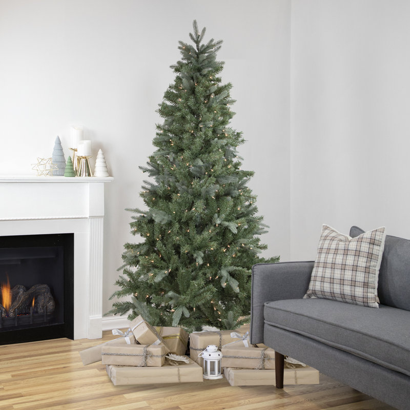 Sapin de Noël artificiel pré-éclairé avec lumières claires Granville Fraser, 7.5'