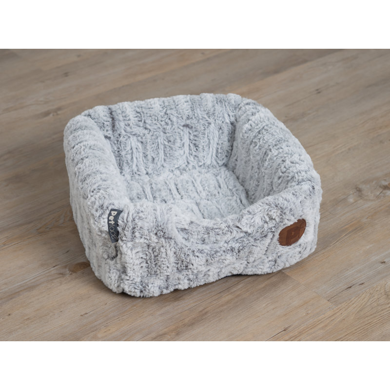 Faux Fur Pet Bed