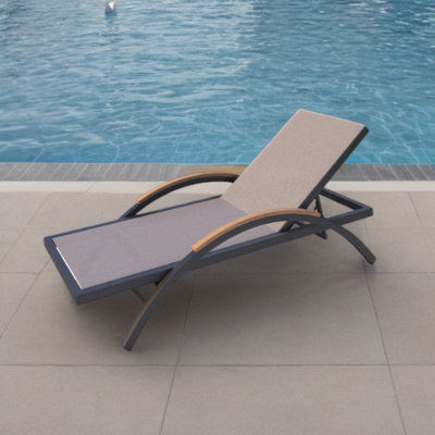 Chaises longues pour la plage