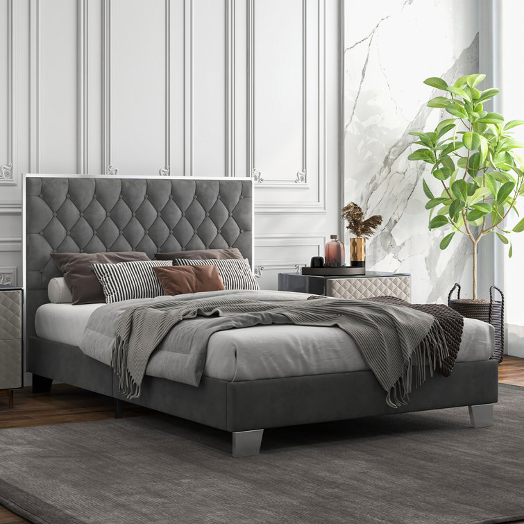 Full Himnish Upholstered Platform Bed