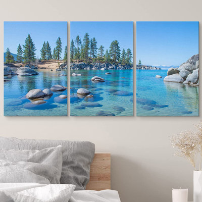 «Beautiful Blue Clear Water on the Shore of the Lake Tahoe», ensemble de 3 impressions
