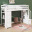 Structure de lit mezzanine simple en bois avec quatre tiroirs et tablettes de rangement-189391116