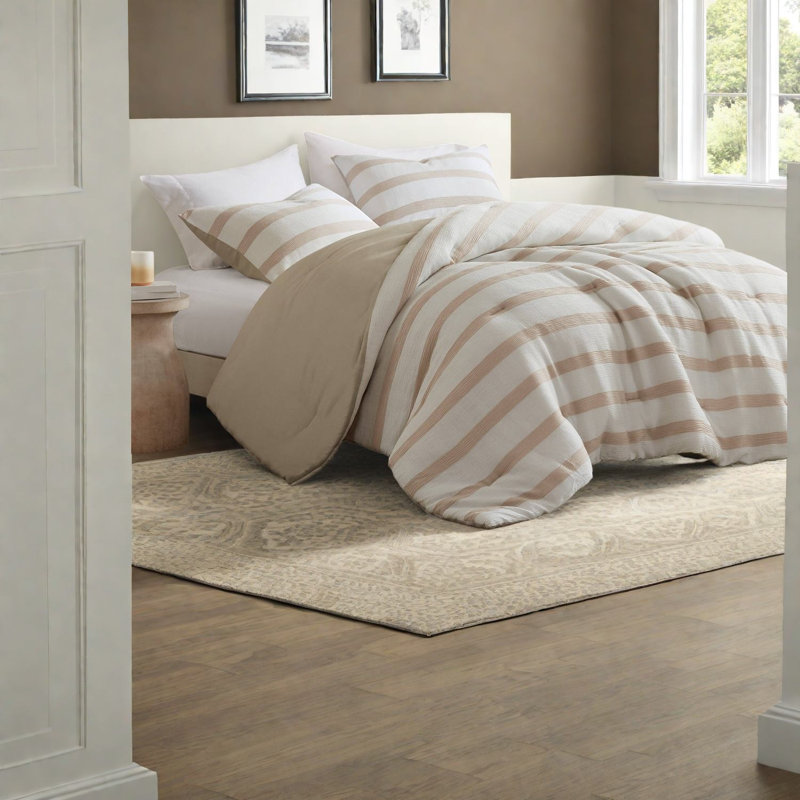 Premium Yarn-dyed Polyester Bedding Sets, Modern Striped Design, All-season Comfort