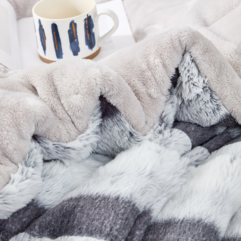 Coma Inducer Layers on Layers Chunky Bunny Oversized Comforter Set, White/Gray, Twin Extra Long Comforter + 1 Standard Sham