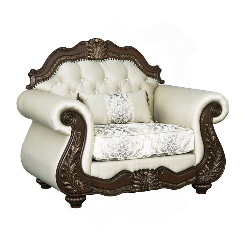 Chaise en tissu beige avec finition cerise avec coussin
