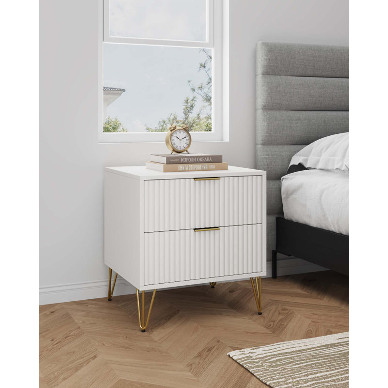 Dumbo 20" W Modern 2-Drawer Fluted Nightstand in White, White