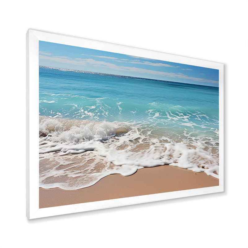 «Shoreline Shadows On Beautiful Beach On», reproduction sur toile, H 24 po x l 32 po x P 1 po, Cadre photo blanc