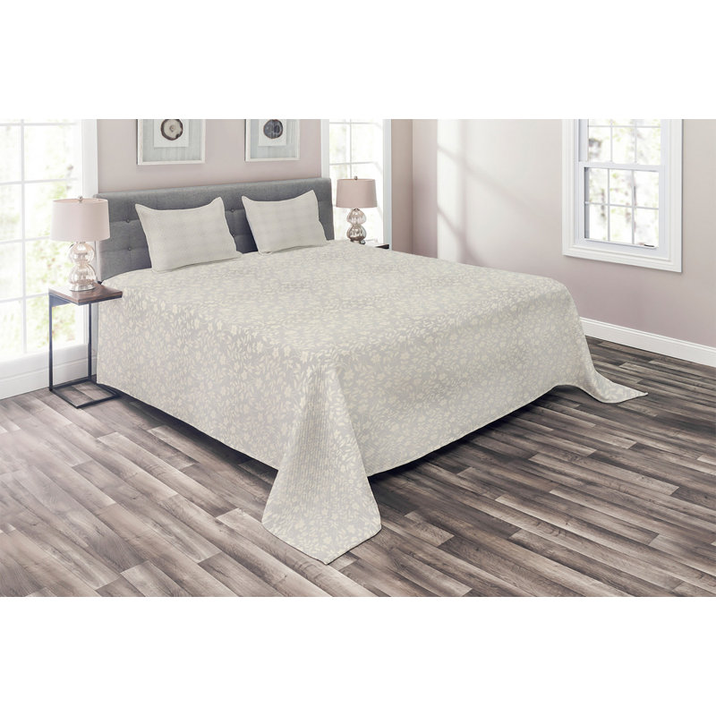 Polyester Floral Coverlet, Queen Bedspread + 2 Shams