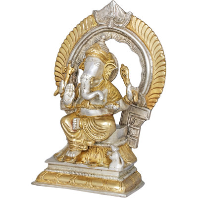 Figurine assise Ganesha avec Prabhavali