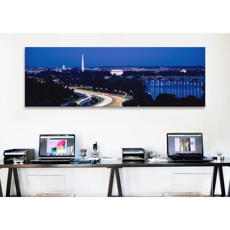 «Panoramic Circulation on the Road», Monument de Washington, Washington DC, reproduction de photo sur toile tendue