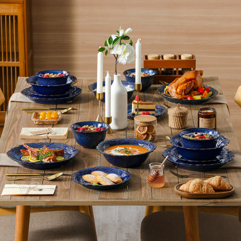 16-Piece Embossed Dinnerware Set, Blue
